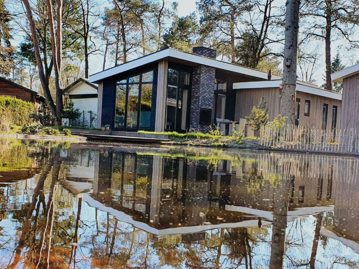 Cozy Chalet With A Jetty Nearby De Veluwe Villa Hoenderloo Exterior foto