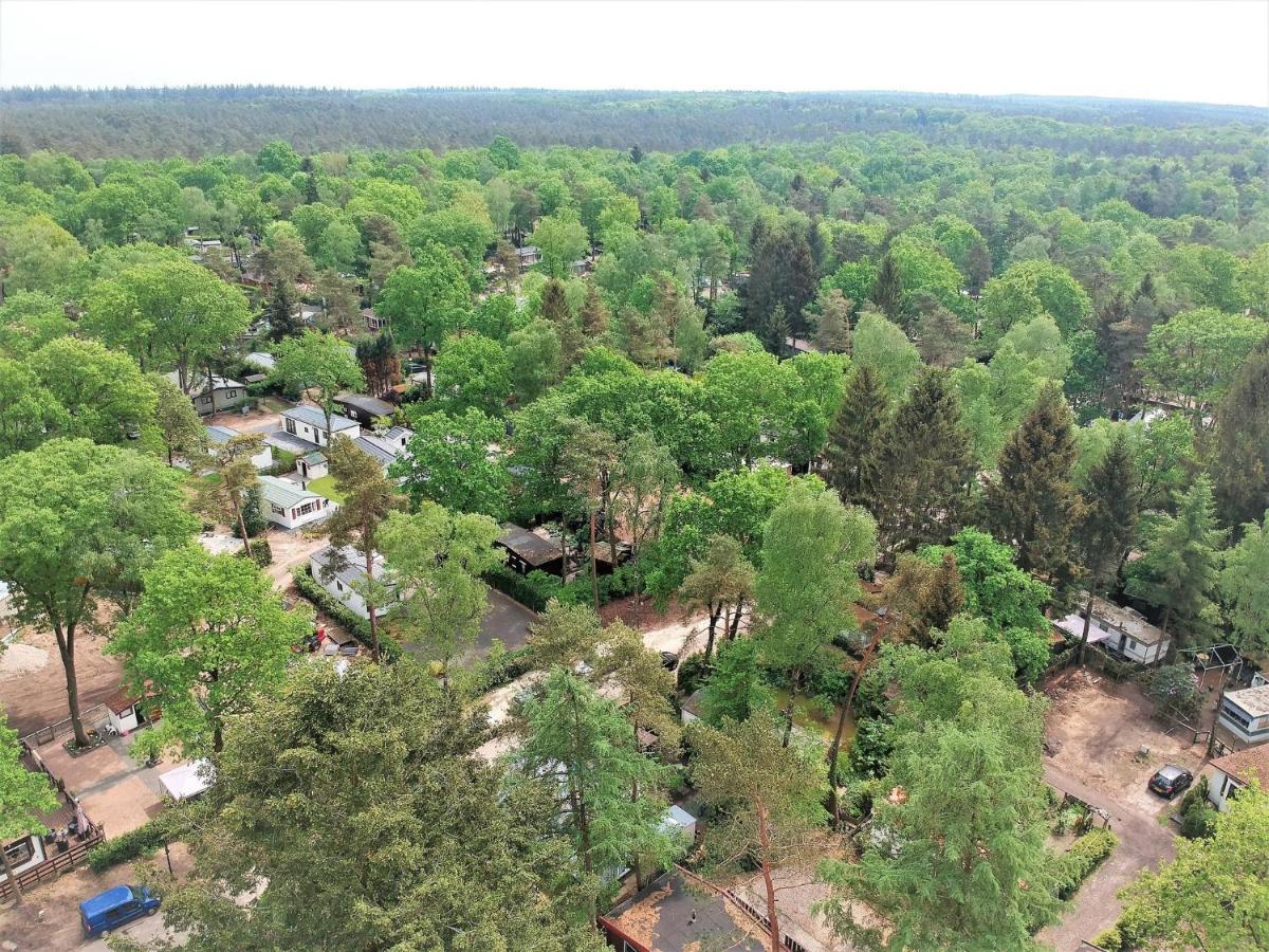 Cozy Chalet With A Jetty Nearby De Veluwe Villa Hoenderloo Exterior foto