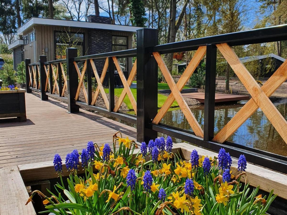 Cozy Chalet With A Jetty Nearby De Veluwe Villa Hoenderloo Exterior foto